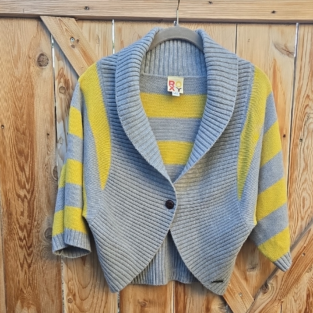 ROXY; Beachy, Vintage, Retro look grey/yellow knit, Bolero style shrug Sweater